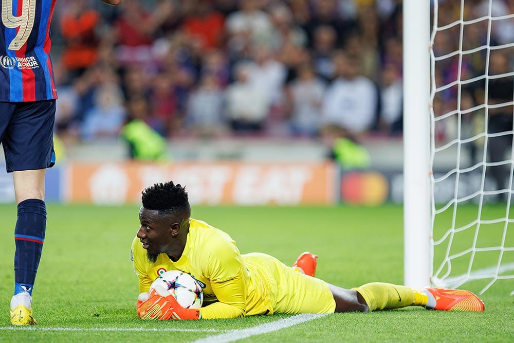 Andre Onana in action during the Champions League match between FC Barcelona and FC Internazionale at the Spotify Camp Nou Stadium on October 13, 2022 in Barcelona, Spain.